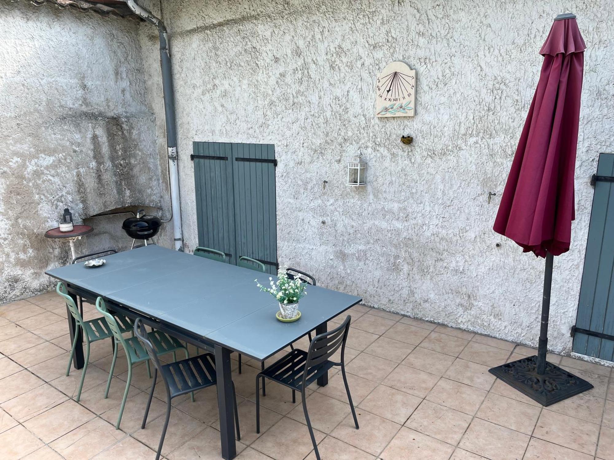 Le Charles IX Apartment Roussillon  Екстериор снимка